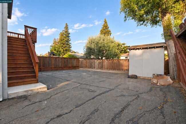 Building Photo - 3121 Alhambra Ave