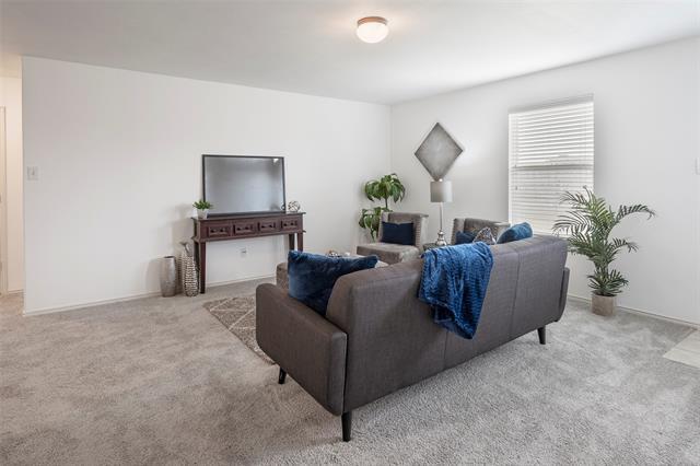 Building Photo - 1505 Lone Pine Dr