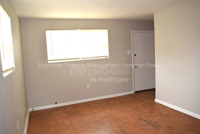 Building Photo - 1216 Hoover Ave