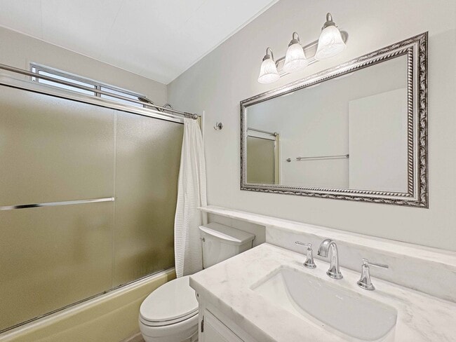 Building Photo - Spacious 2BR/2BA Home for Rent in 55+ Comm...