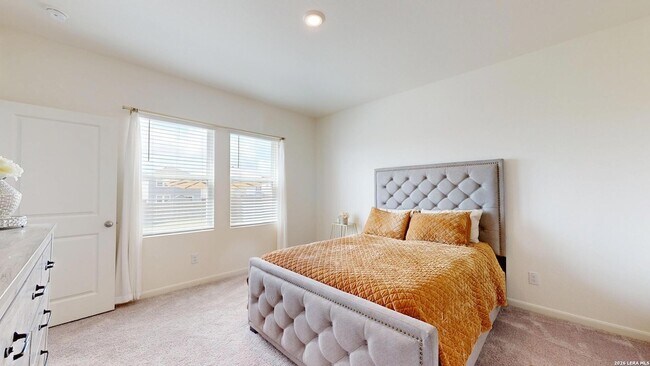 Building Photo - 5814 Lilac Lndg