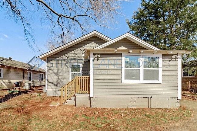 Building Photo - 3237 Beech Ave SW