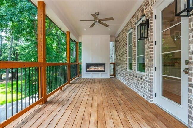 Building Photo - 1169 Dorby Park Dr NE