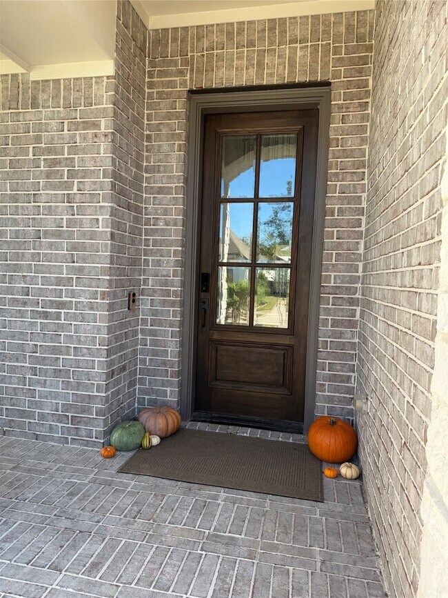 Building Photo - 15108 Botanical Garden Dr