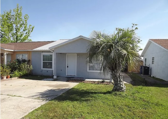 Primary Photo - 2712 Oak Hammock Dr