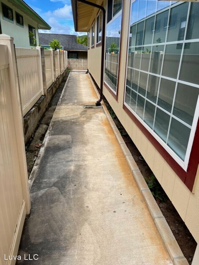 Building Photo - 4 br, 2 bath House - 47-568 Laniwela Way