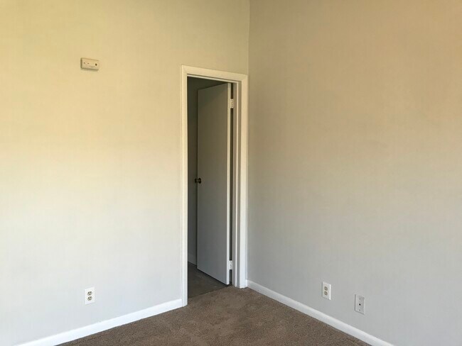Bedroom 1 (Master) - 723 Mercer Dr