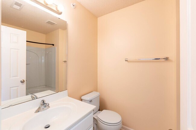 Building Photo - TWO BEDROOM HOME!