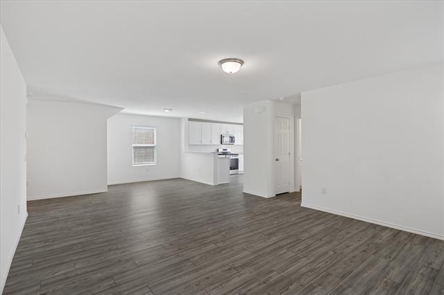 Building Photo - 14020 Earlham St