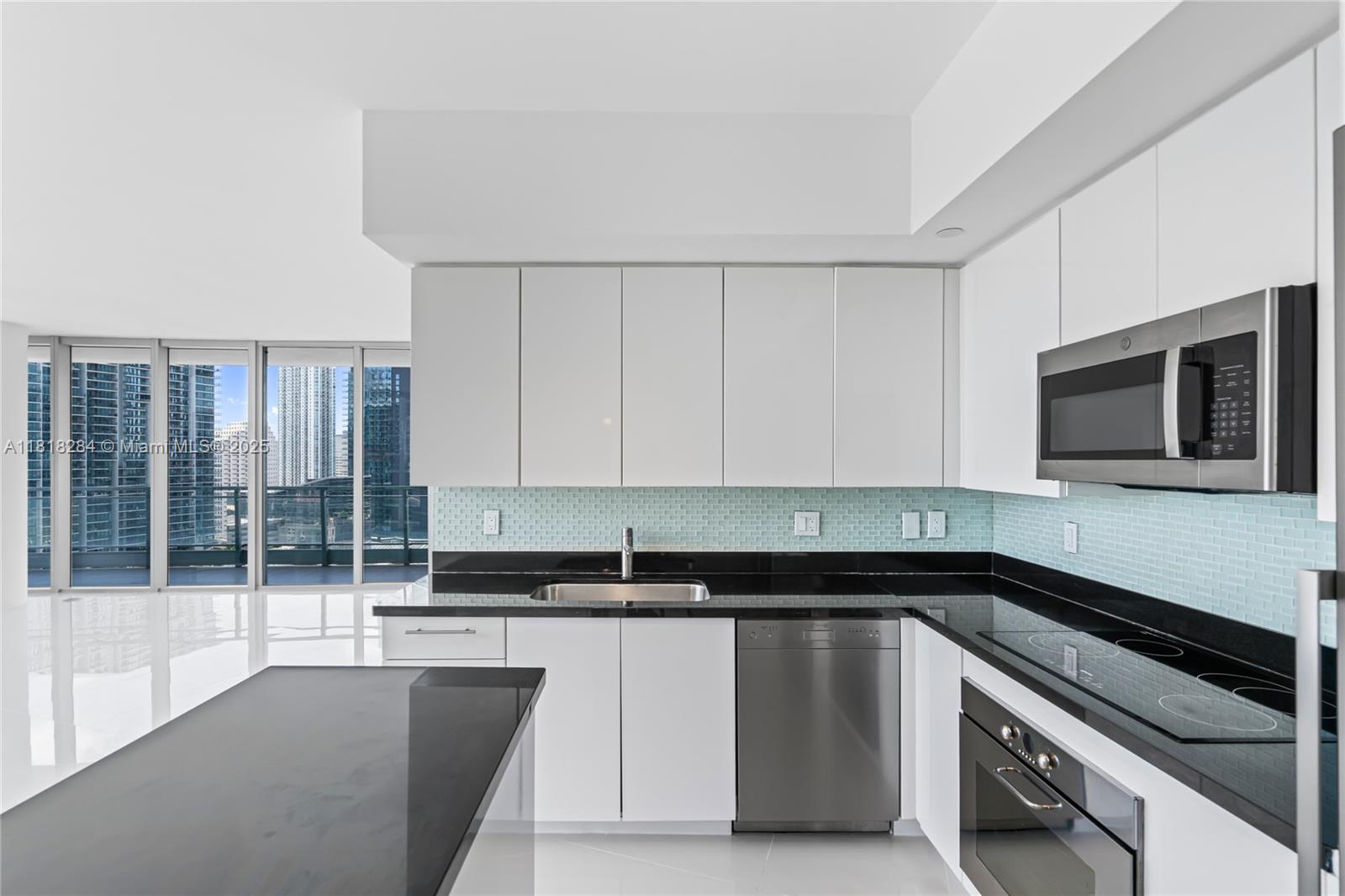 Building Photo - 1300 S Miami Ave