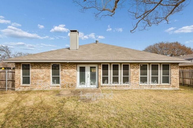 Building Photo - 3740 Racquet Ct