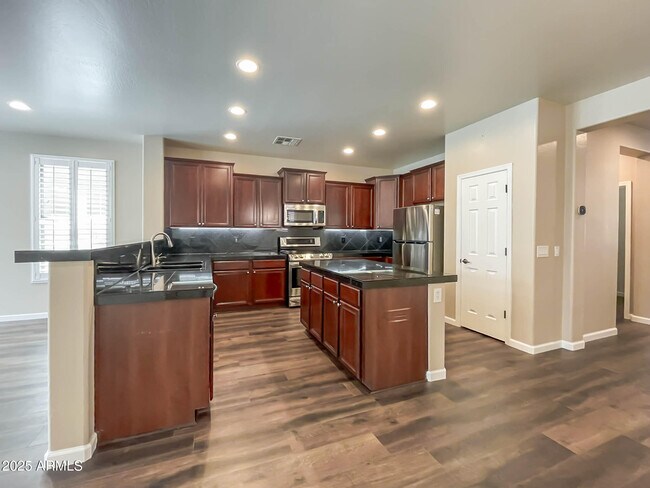 Building Photo - 3829 E Morelos St