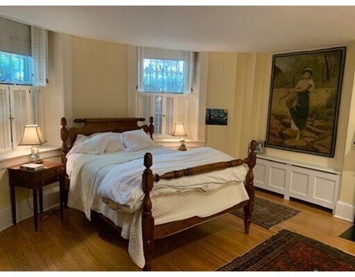 Building Photo - 13 Louisburg Sq