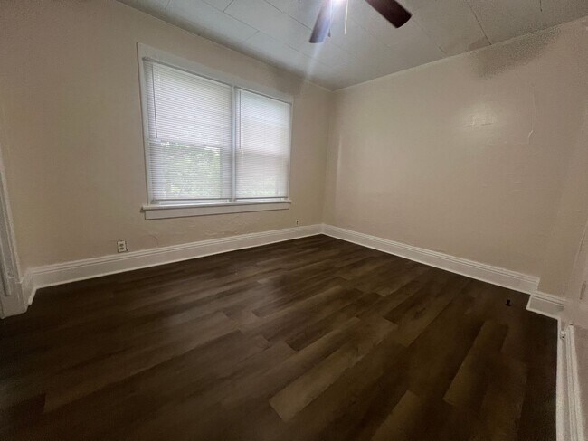 Building Photo - 429 Richwood Ave