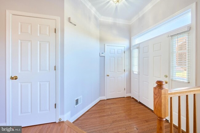 Building Photo - 685 Springhouse Square SE