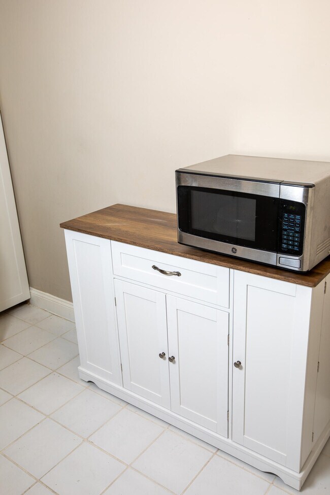 Building Photo - 2738 Carambola Cir S