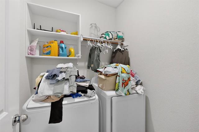 Building Photo - 423 Pepperbark Ave