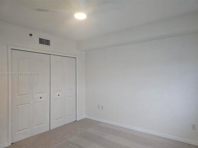 Building Photo - 2665 SW 37th Ave