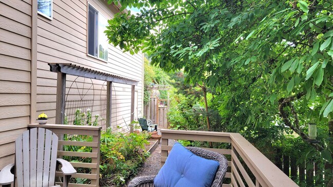 Building Photo - Beautiful Contemporary 3 bed/2ba home in M...