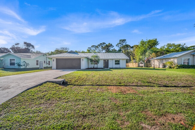Building Photo - 2514 SE Alfonso Ave