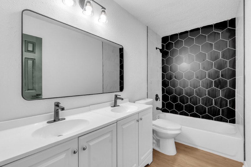 Building Photo - 3253 Kimball Ave