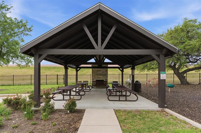 Building Photo - 2409 Muzzie Ln