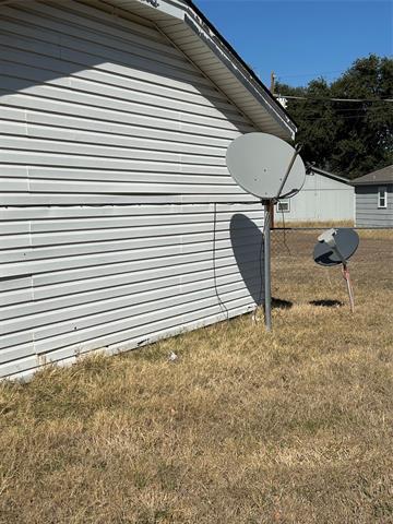 Building Photo - 1528 Coral Cut Off