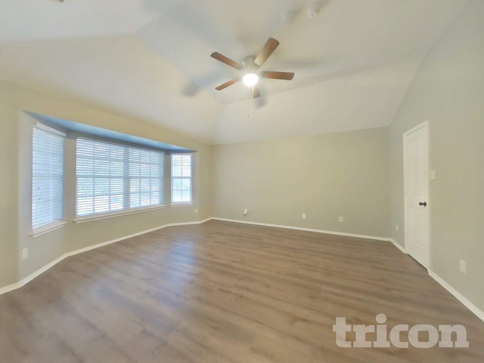 Building Photo - 2309 Green Creek Dr