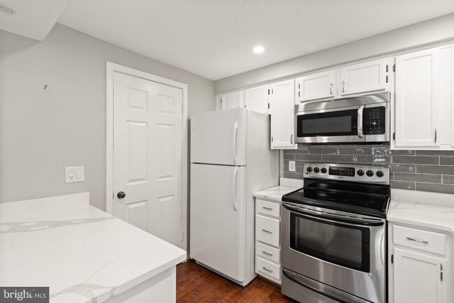 Building Photo - 12317 Wadsworth Way