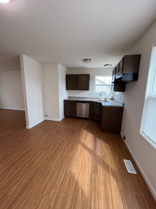 Building Photo - Brand New House 4 beds/2baths