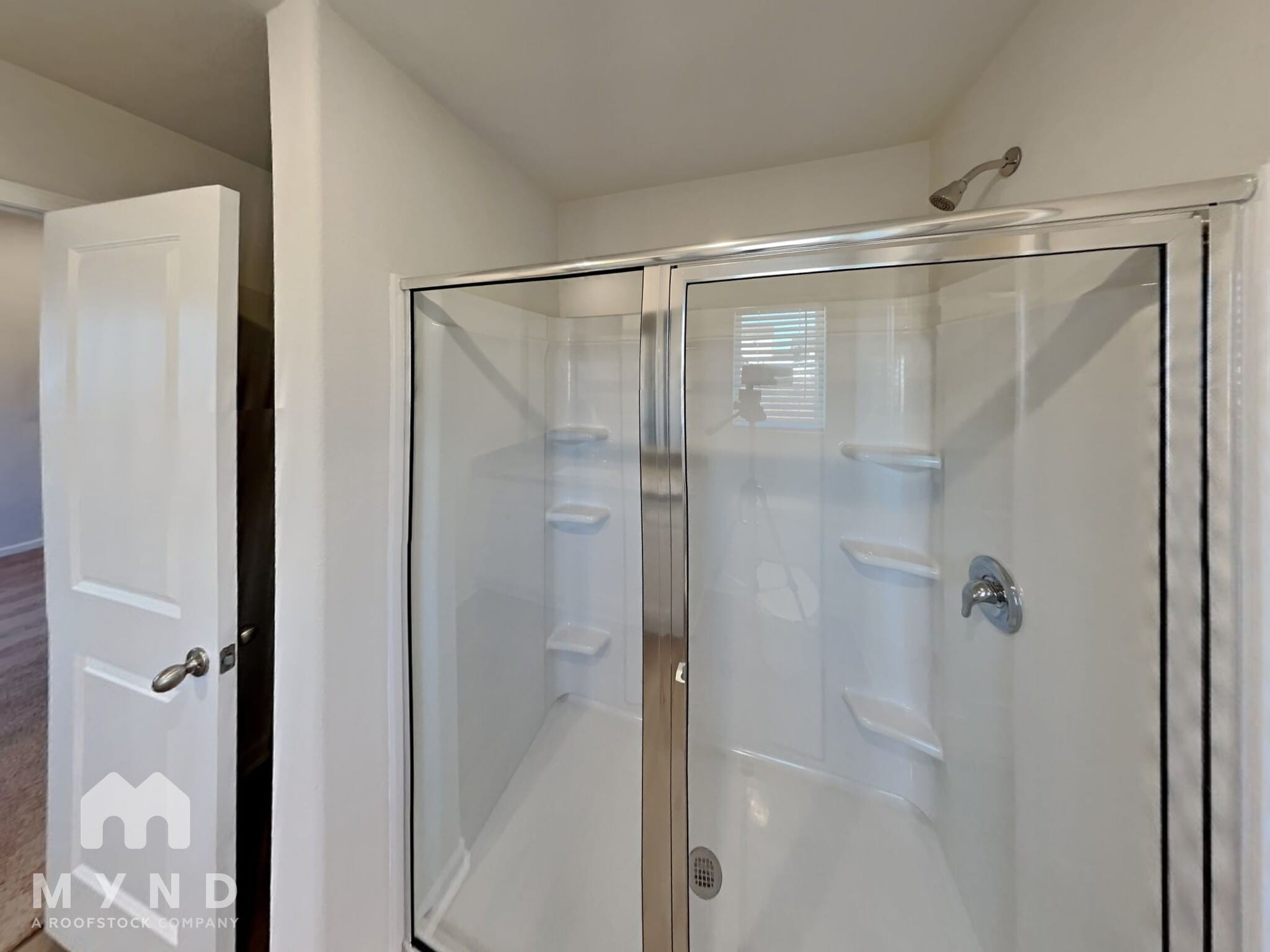 Building Photo - 104 Lightning Dr