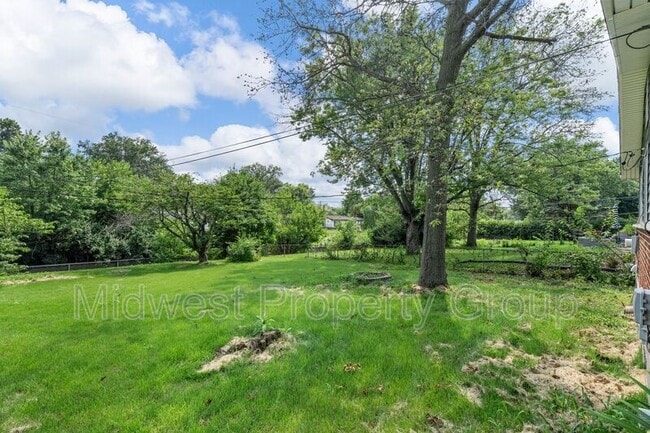Building Photo - 3110 N Waterford Dr