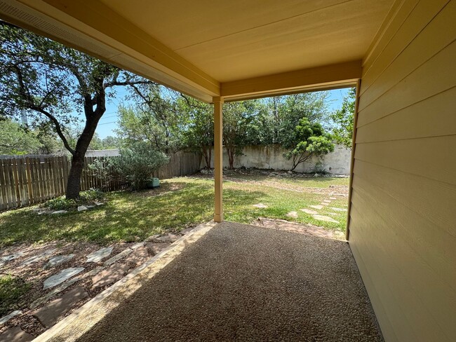 Building Photo - 20502 Wild Springs Dr