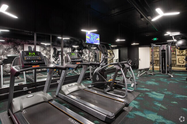 Fitness Center - 1122U