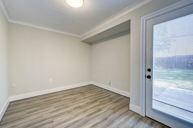 Building Photo - 4626 Oakdale St