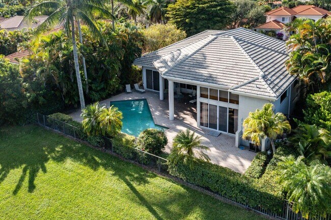 Building Photo - 1009 Grand Isle Terrace