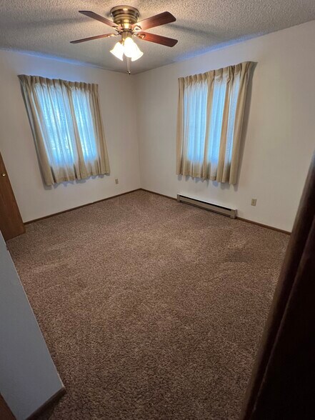 Building Photo - 600 Overdale Dr