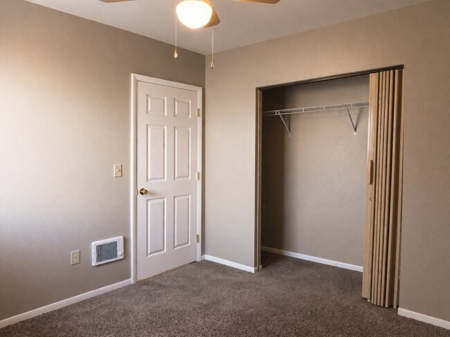 Building Photo - 506 Waukesha Ave