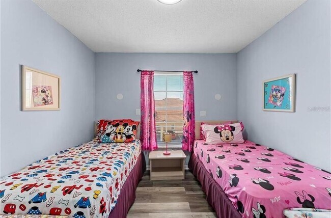 Building Photo - 1017 Park Ridge Cir