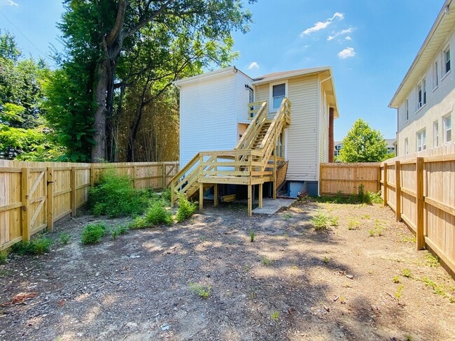 Building Photo - 2507 Seminary Ave