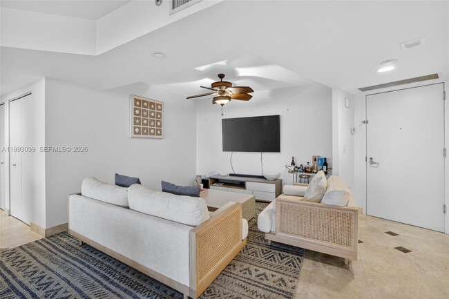 Building Photo - 1000 W Island Blvd