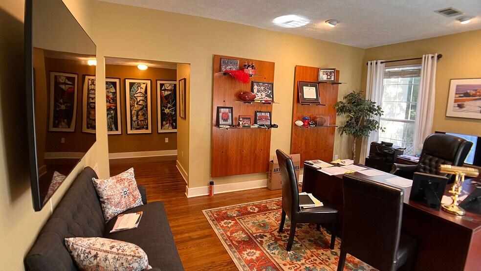 Building Photo - 1710 N State St