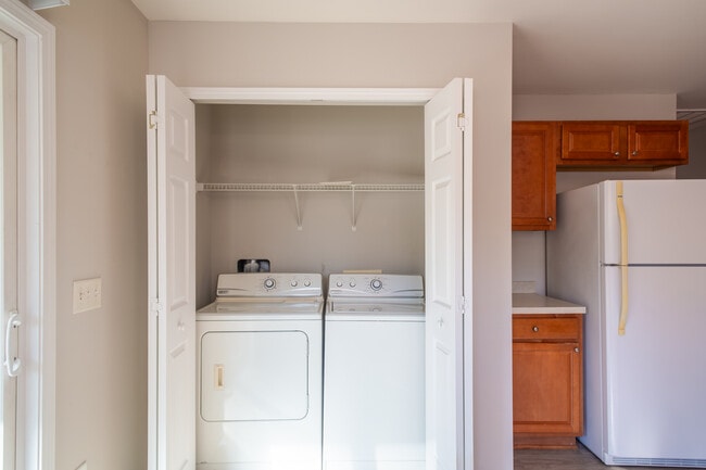 Building Photo - 192 Sonata Cir