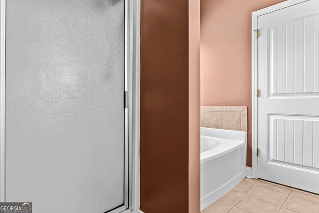 Building Photo - 1141 Whispering Lakes Trail