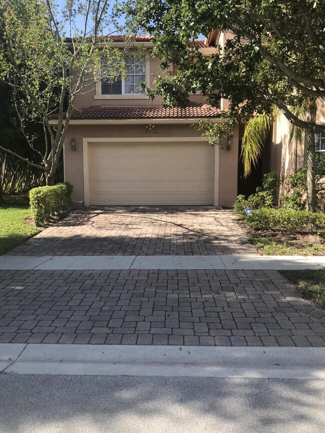 Primary Photo - 10712 Lake Wynds Ct