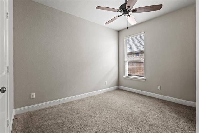Building Photo - 3206 Woodford Dr