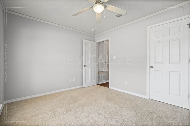 Building Photo - Beautiful 4-Bed 2-Bath Home on Corner Lot in Gated Community