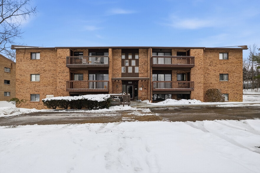 Building Photo - 1204 Dutilh Rd