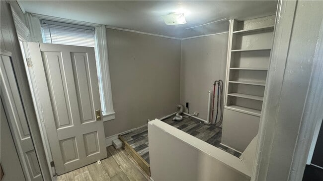 Building Photo - 57 Ferncliffe Dr