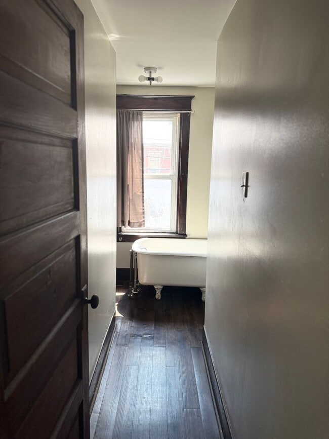 Building Photo - 3 Bedroom 1 Bath in Carlisle, PA!